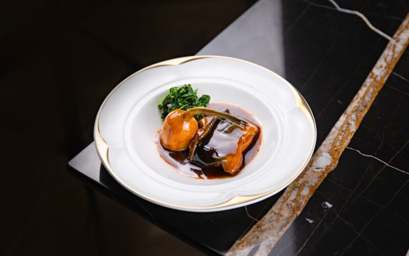 Le Bristol Paris: gastronomia de luxo e estrelas michelin